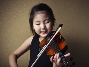 Tại sao nên cho bé tập đàn violin