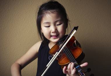 Tại sao nên cho bé tập đàn violin?