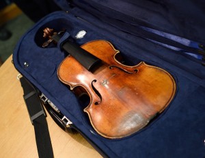 Cần gia sư dạy đàn Violin tại quận Tân Bình